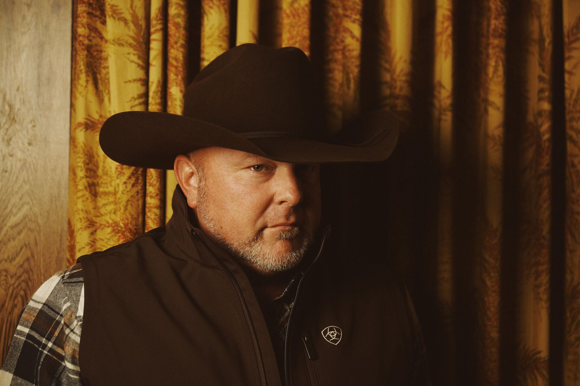 She Don't - Latest Single